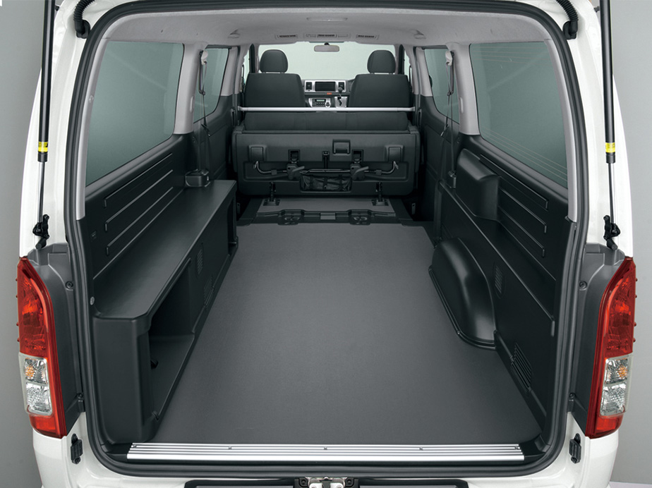 フレキシブルな使い方スマートキャンパーベースに!Type Ⅱ床+トリム仕様