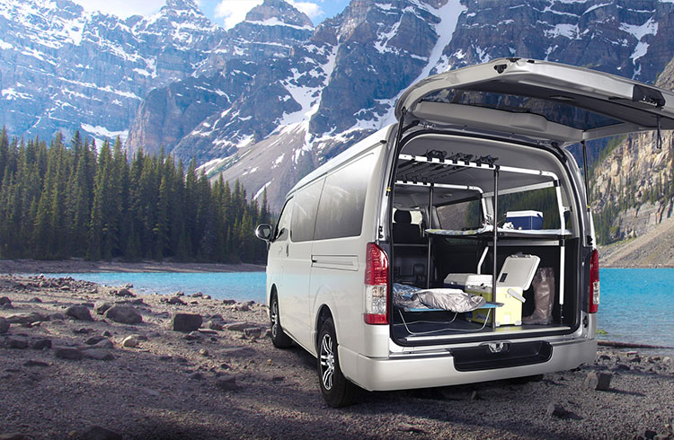 <img src='img/customize_slide_caption3.png' alt='釣り'>ラゲージユーティリティフレームをアレンジすれば、釣竿など収納でき空間を有効活用することができます。 釣り